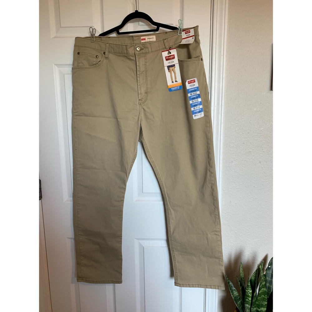 Wrangler - khakis
